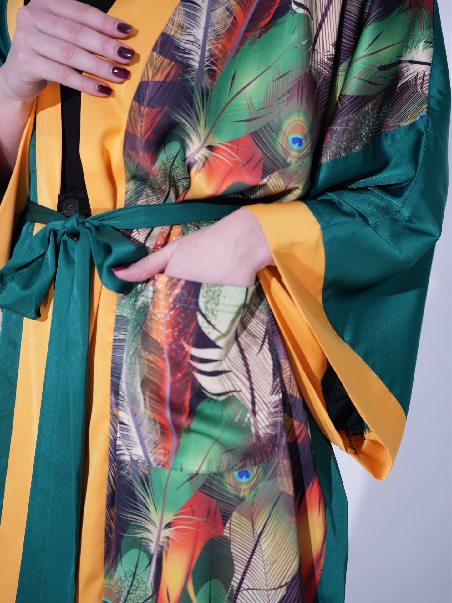 KIMONO EMERALD GREEN GOLD FEATHERS