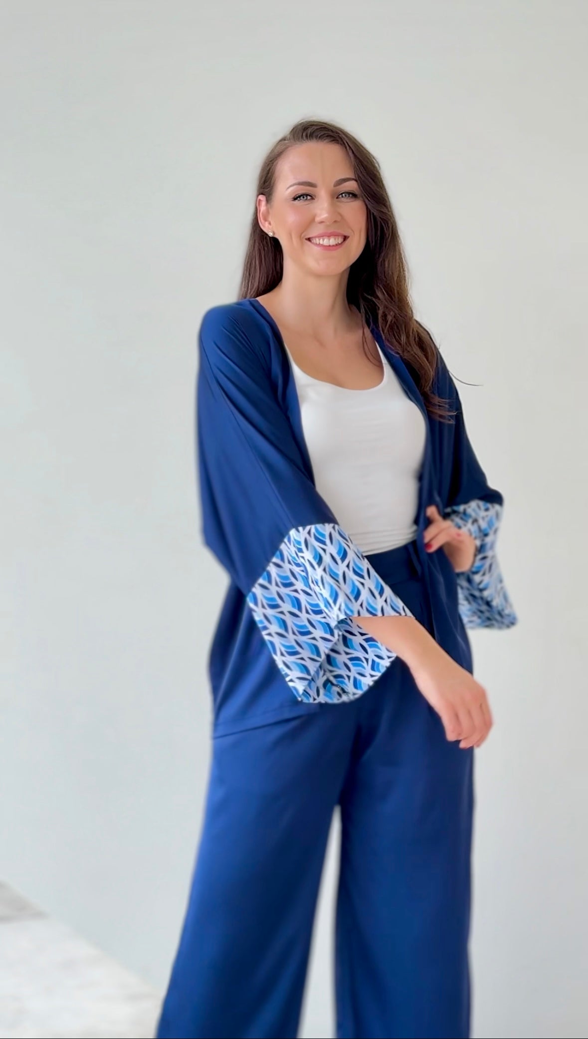 KIMONO NAVY BLUE GREEK SLEEVES